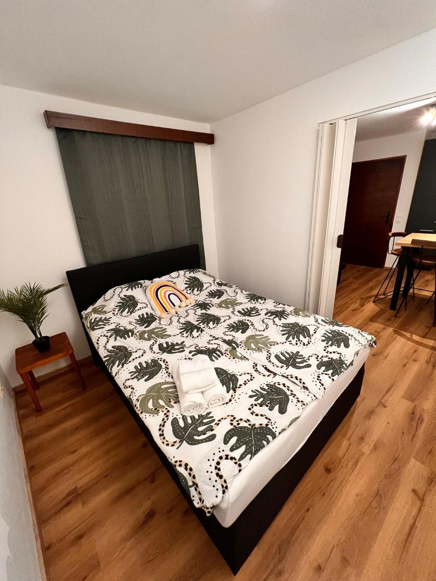 Perfekte Lage! Ganze Wohnung Burgblick Residenz Sankt Veit an der Glan Exteriör bild