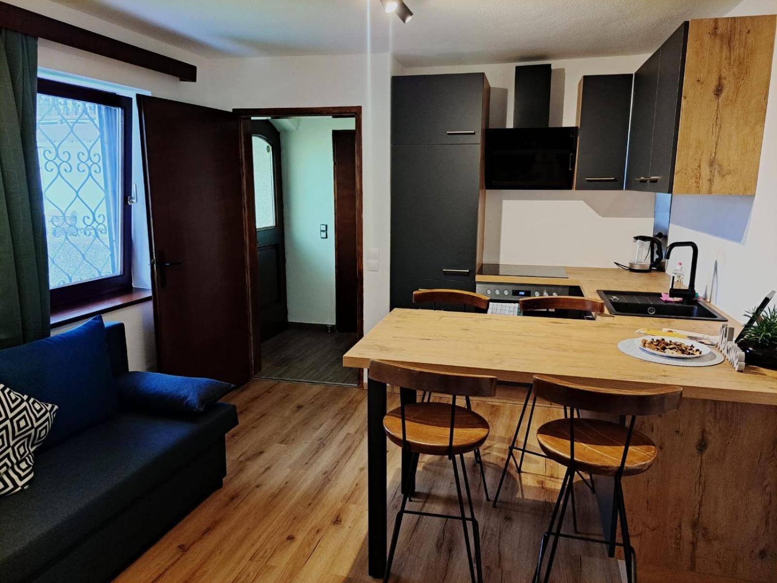 Perfekte Lage! Ganze Wohnung Burgblick Residenz Sankt Veit an der Glan Exteriör bild
